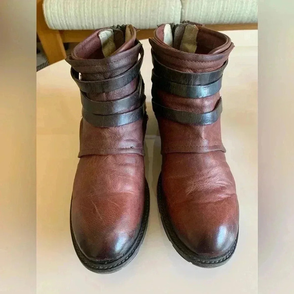 FREEBIRD Mateo Distressed Western Boot - Picture 7 of 15